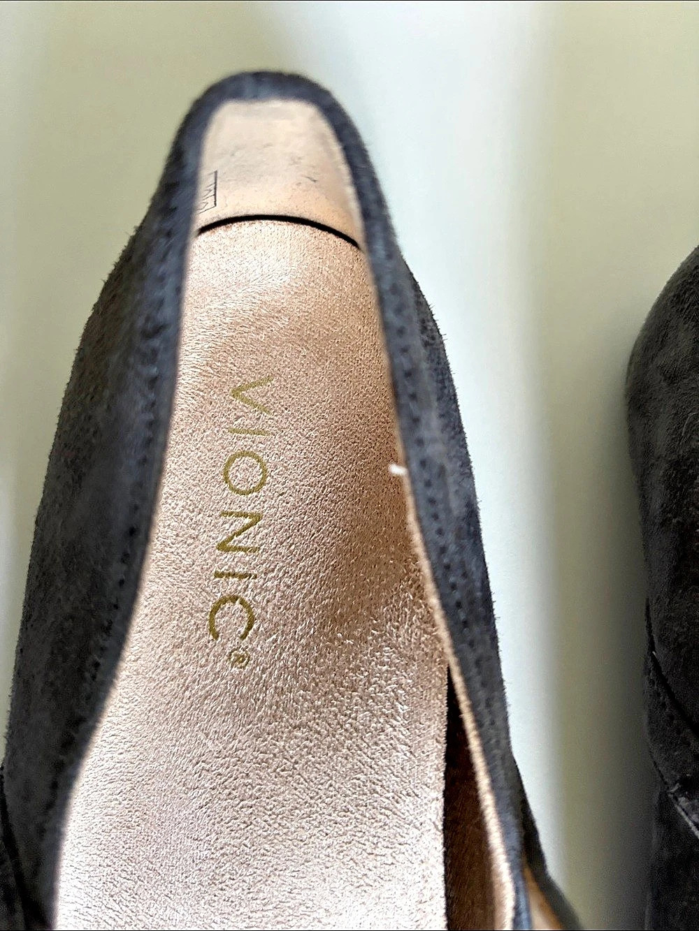 Vionic Alameda Suede Mary Jane Flat Black US 7.5 - Picture 5 of 7
